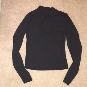 Girls M fitted black top